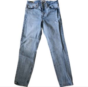 Levi's Wedgie Straight Leg Jeans Light Wash Size 28 X 26